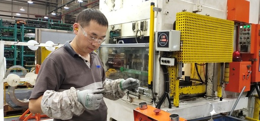 南昌經(jīng)開區(qū)對高新技術(shù)企業(yè)減費(fèi)降稅促進(jìn)企業(yè)出口創(chuàng)匯